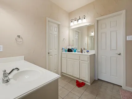 $435,000 | 5160 Finnhorse Drive, Grand Prairie, TX 75052