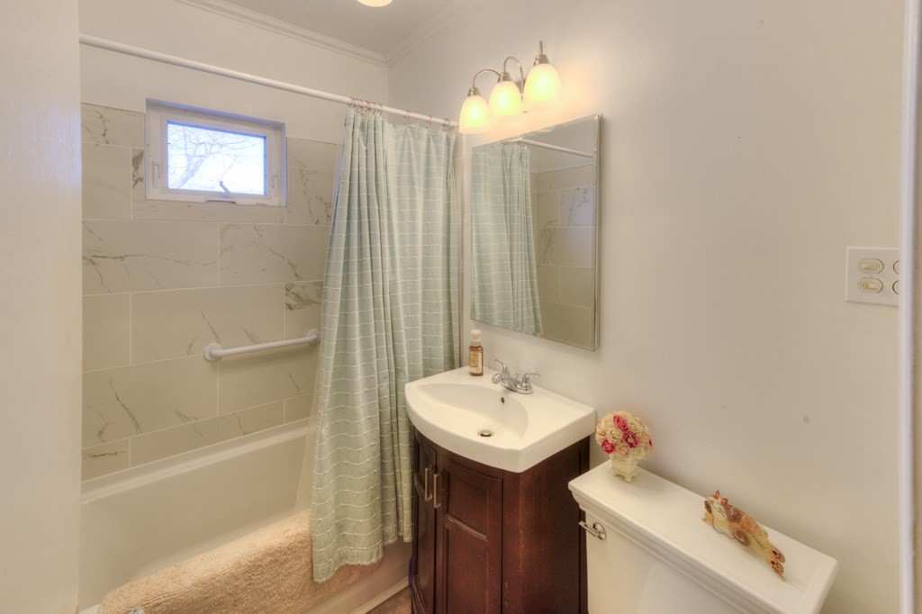 10-1 Congress Street, Unit 7 Worcester, MA 01609 - Photo 18 of 34