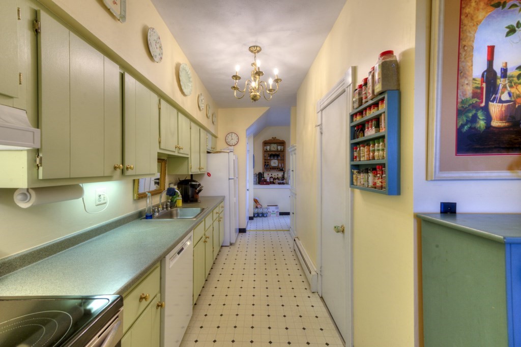 10-1 Congress Street, Unit 7 Worcester, MA 01609 - Photo 21 of 34