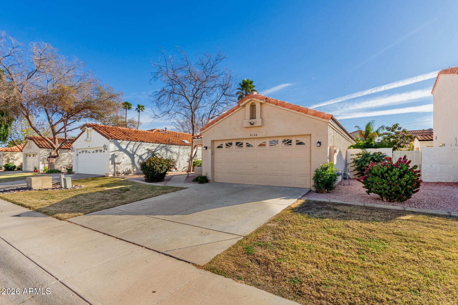 4109 East Mercer Lane Phoenix, AZ 85028 - Photo 4 of 37 05 - Mercer
