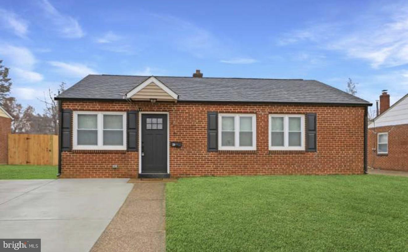 215 Sykes Road New Castle, DE 19720 - Photo 2 of 12 Driveway coming soon! (virtually staged)