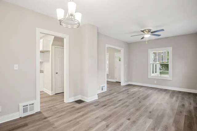 $204,500 | 1424 Clark Street, DeKalb, IL 60115