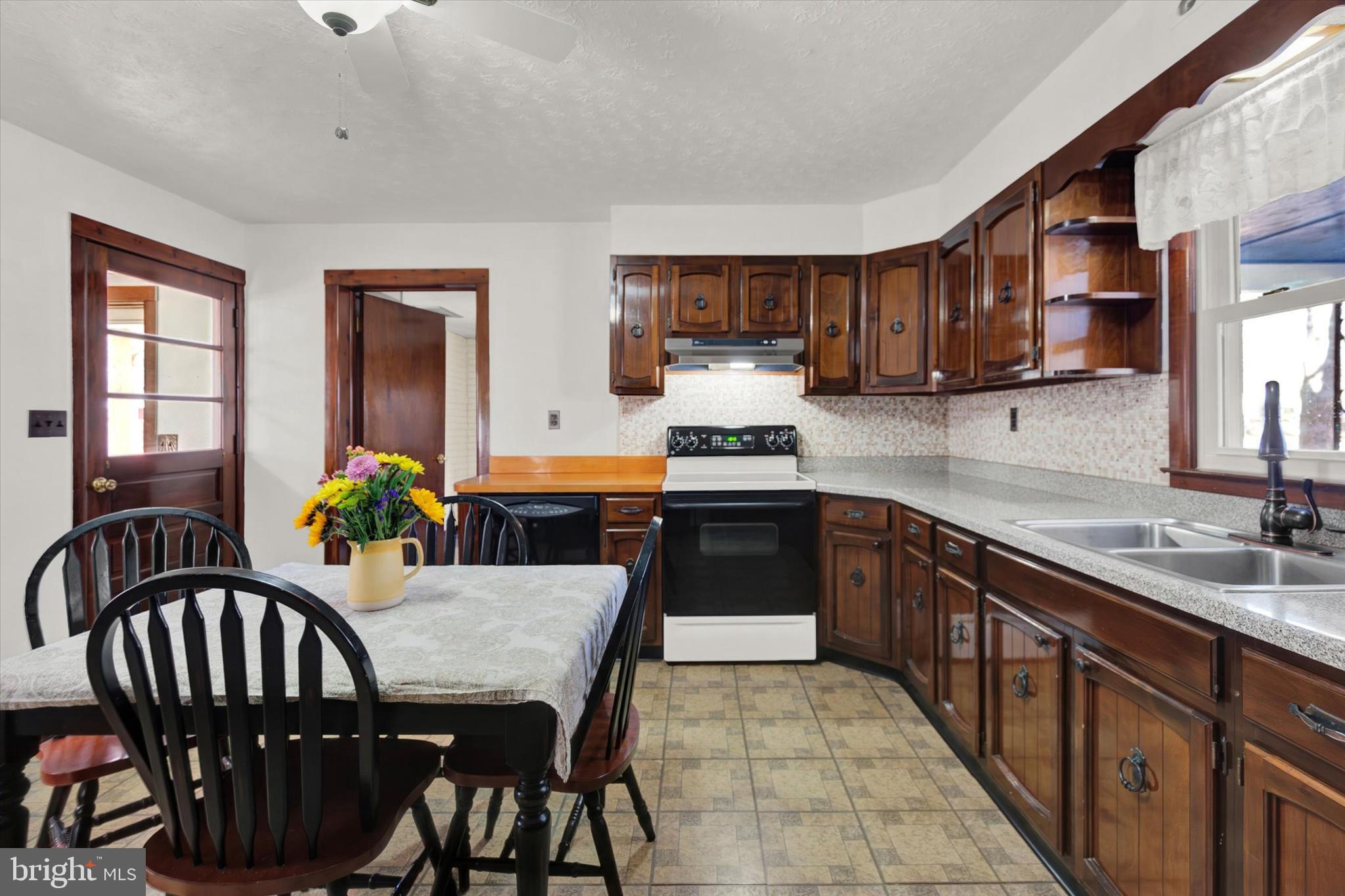220 Highfield Road Airville, PA 17302 - Photo 10 of 28 Gallery Image 10