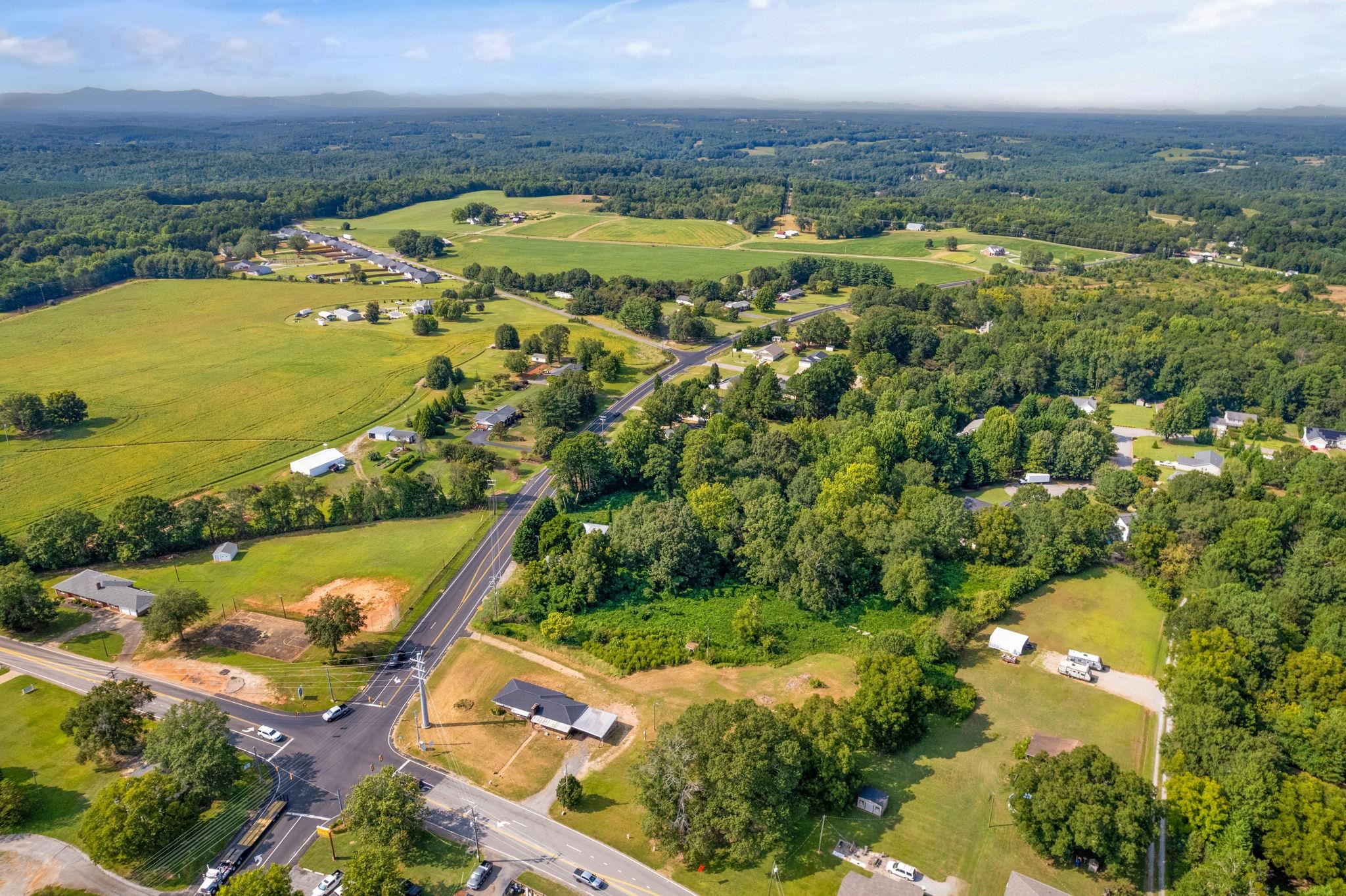 5706 Sandy Ford Road Chesnee, SC 29323 - Photo 3 of 13