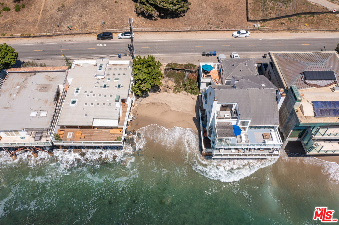 24208 Malibu Road Malibu, CA 90265 - Photo 3 of 16