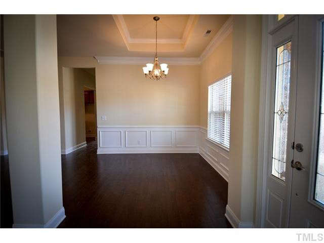 Additional view of dining room