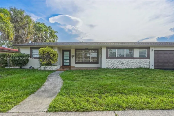 $789,999 | Hialeah, Hialeah, FL 33014