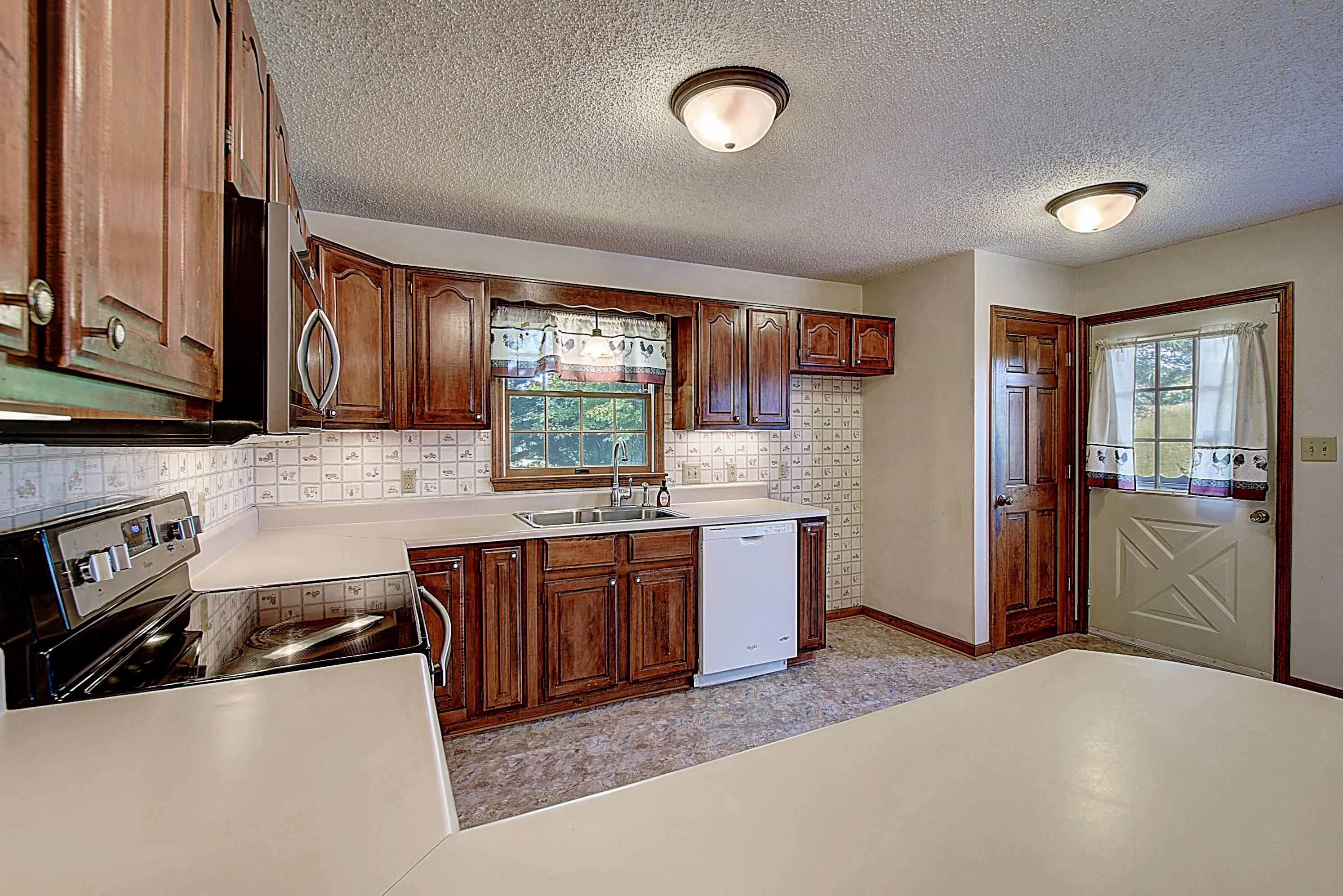 160 Bill Bennett Road Johnson City, TN 37604 - Photo 13 of 39 Appliances Stay