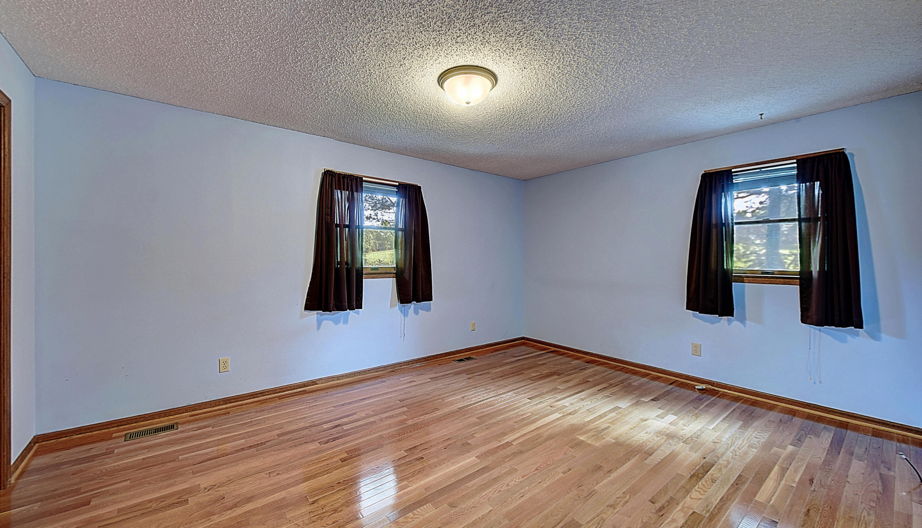 160 Bill Bennett Road Johnson City, TN 37604 - Photo 21 of 39 Guest Bedroom