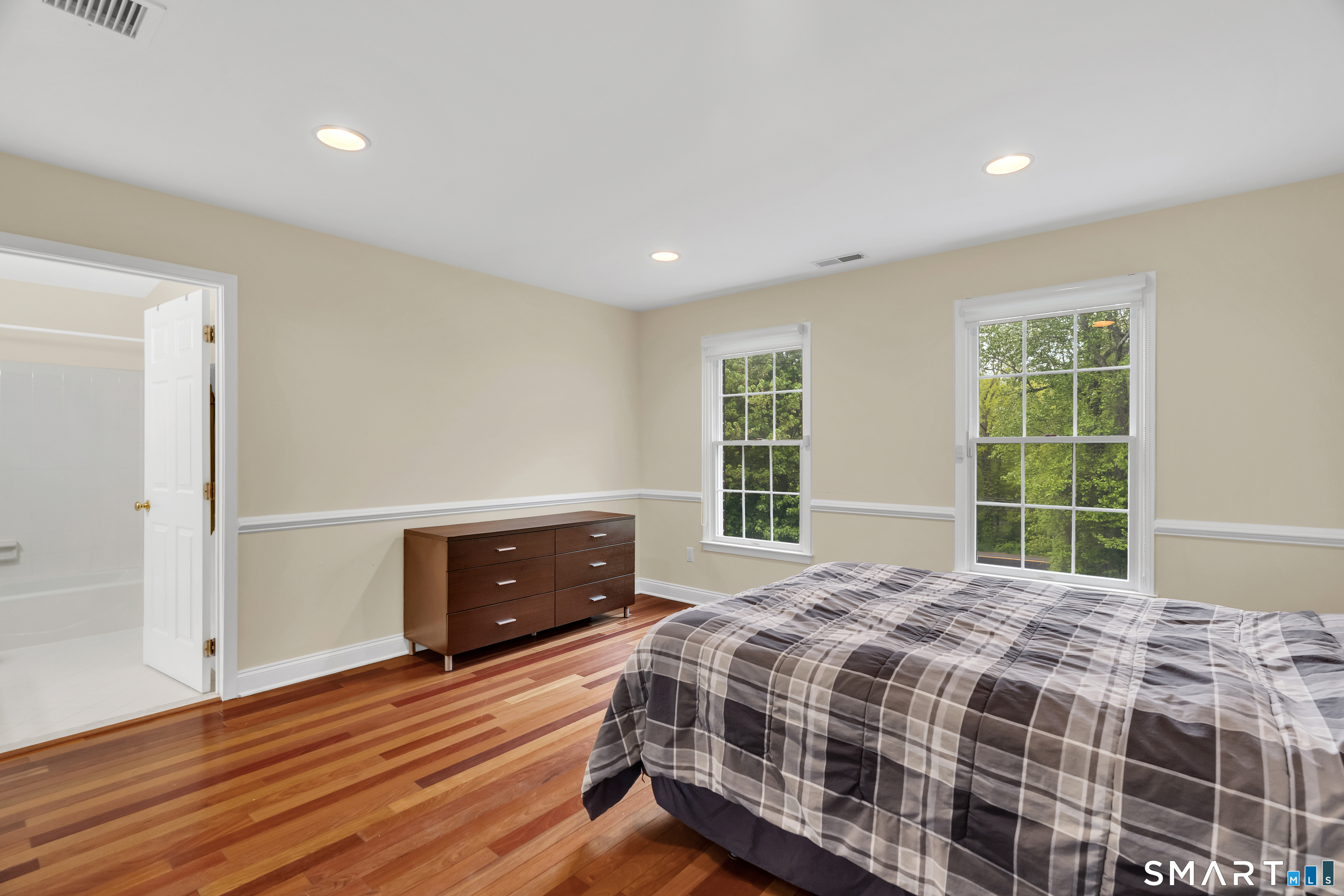 105 Beecher Road Woodbridge, CT 06525 - Photo 27 of 40