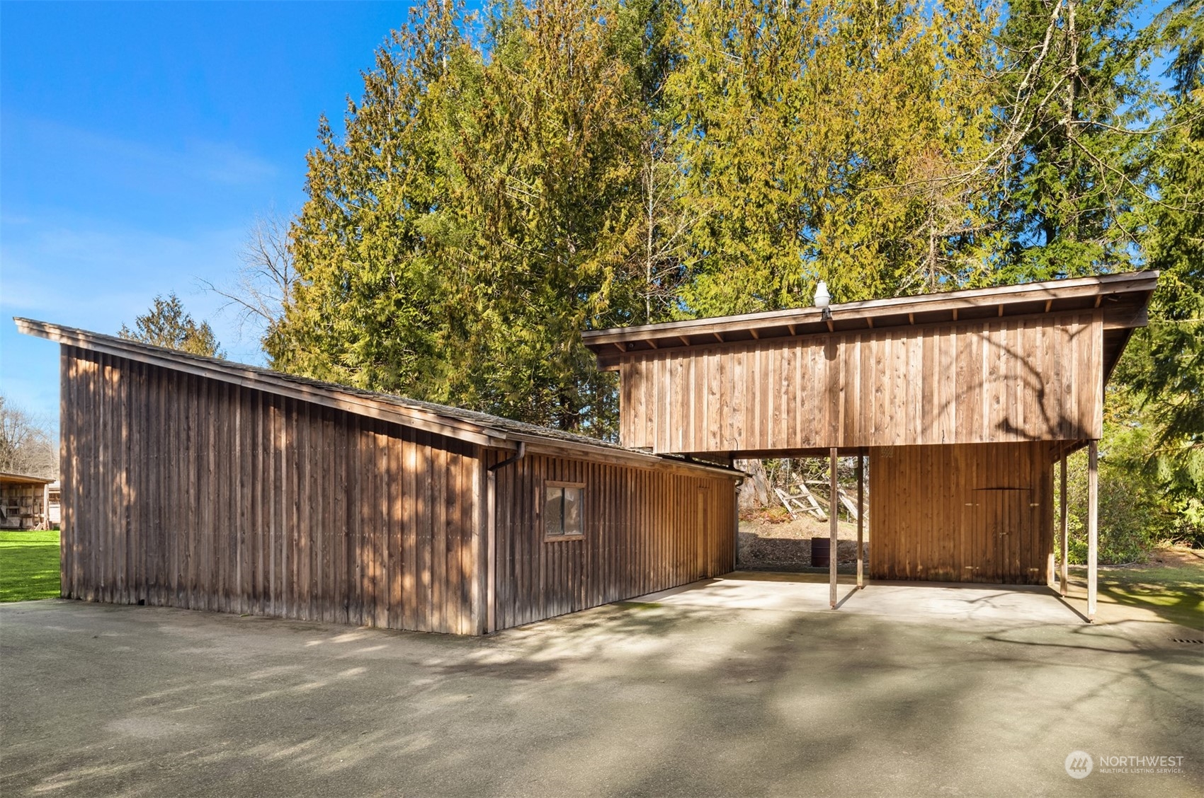 13106 Reiner Road Monroe, WA 98272 - Photo 9 of 37 a view of outdoor space with wooden fence