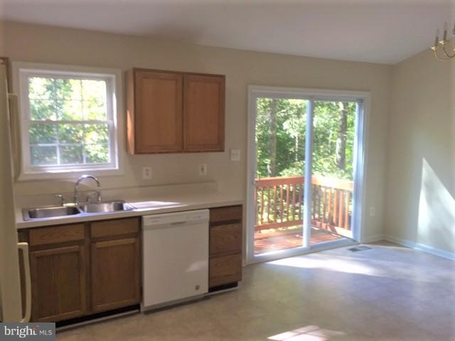 1341 Brooke Road Fredericksburg, VA 22405 - Photo 6 of 8 Kitchen