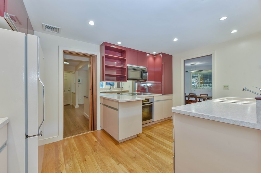 40 Silver Birch Road Newton, MA 02468 - Photo 12 of 28