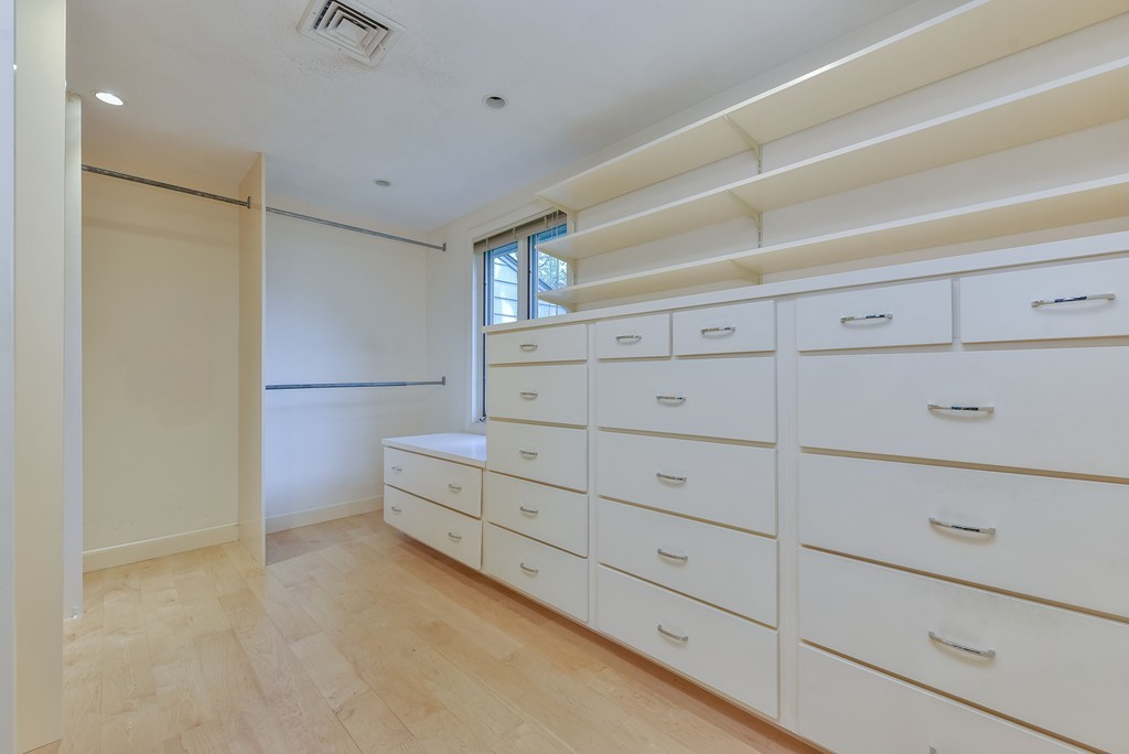 40 Silver Birch Road Newton, MA 02468 - Photo 20 of 28
