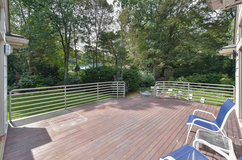 40 Silver Birch Road Newton, MA 02468 - Photo 25 of 28