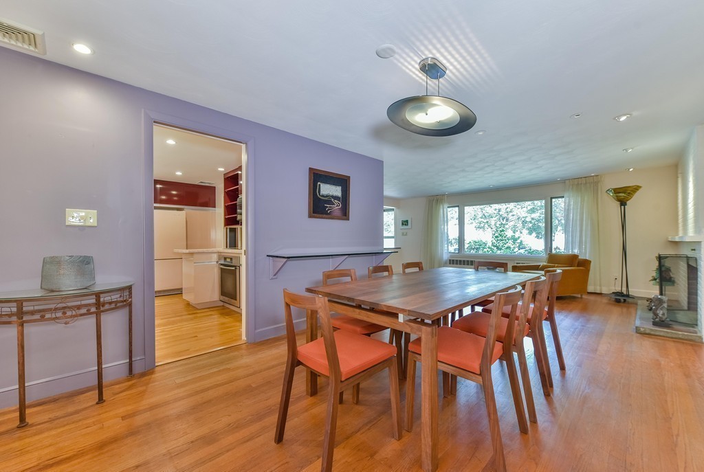 40 Silver Birch Road Newton, MA 02468 - Photo 6 of 28