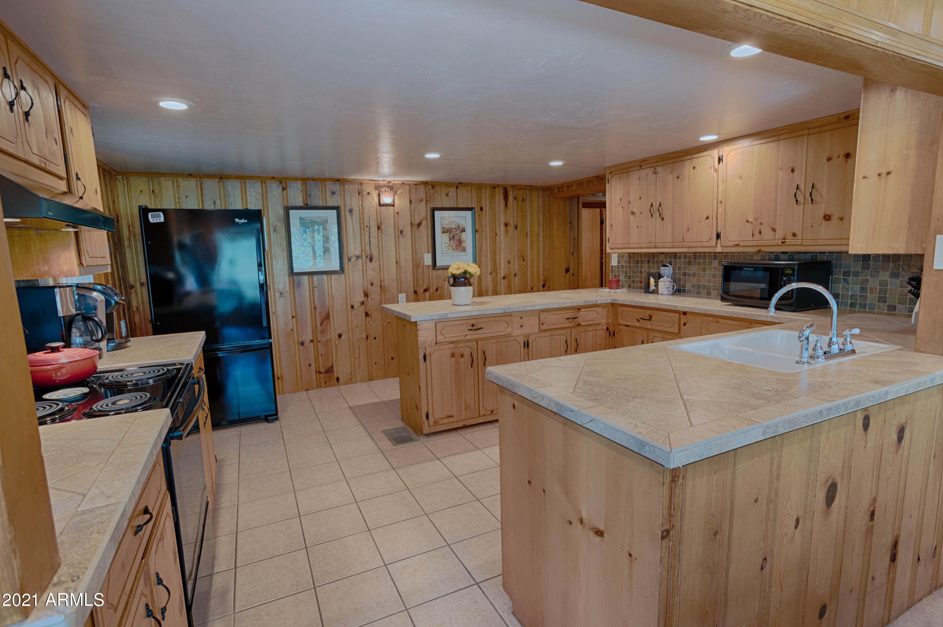 3057 Red Robin Road Pinetop, AZ 85935 - Photo 12 of 34 AP1A1043_HDR