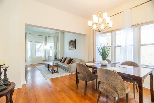 $2,750 | 2814 North Maplewood Avenue, Chicago, IL 60618