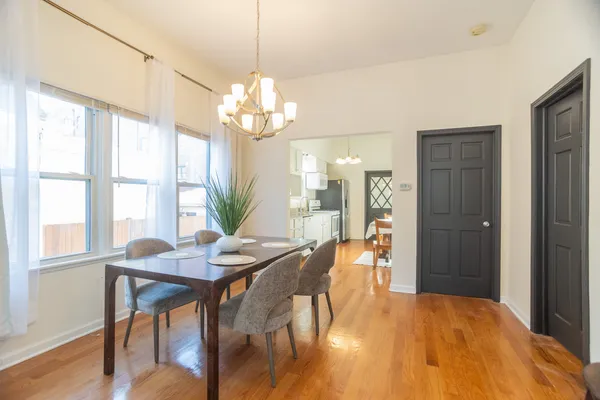 $2,750 | 2814 North Maplewood Avenue, Chicago, IL 60618