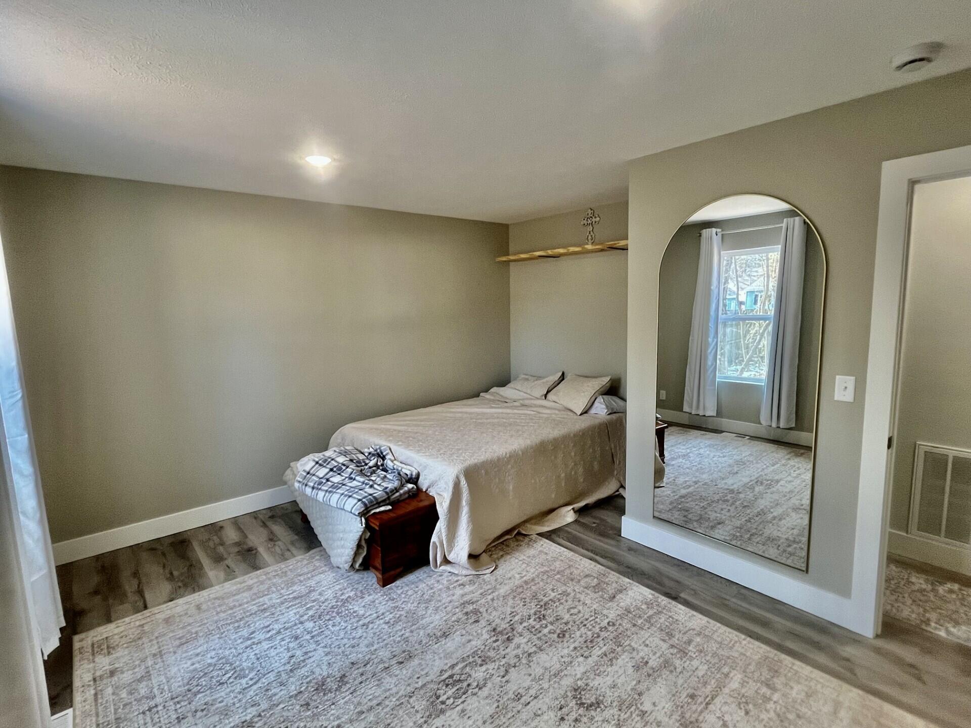 2048 Center Street Muskegon, MI 49442 - Photo 10 of 15 b83a64db-e95b-419d-b8cc-40a86d31616b