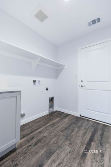 1204 South McCall Street Ridgecrest, CA 93555 - Photo 25 of 27 an empty room with wooden floor