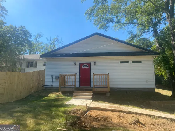 $1,200 | 825 South Forest Lake Drive, Unit 2, Macon, GA 31210