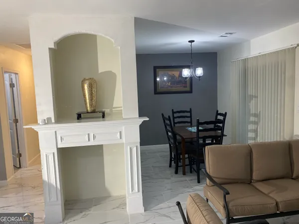 $1,200 | 825 South Forest Lake Drive, Unit 2, Macon, GA 31210