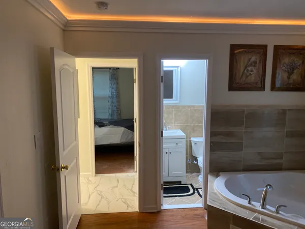 $1,200 | 825 South Forest Lake Drive, Unit 2, Macon, GA 31210