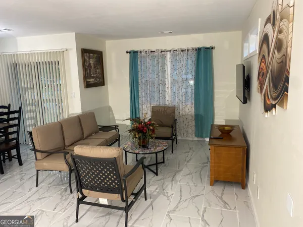 $1,200 | 825 South Forest Lake Drive, Unit 2, Macon, GA 31210