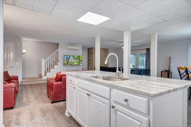 $1,565,000 | 428 Anchor Drive, Moneta, VA 24121