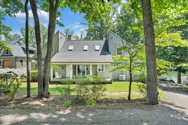 $1,565,000 | 428 Anchor Drive, Moneta, VA 24121