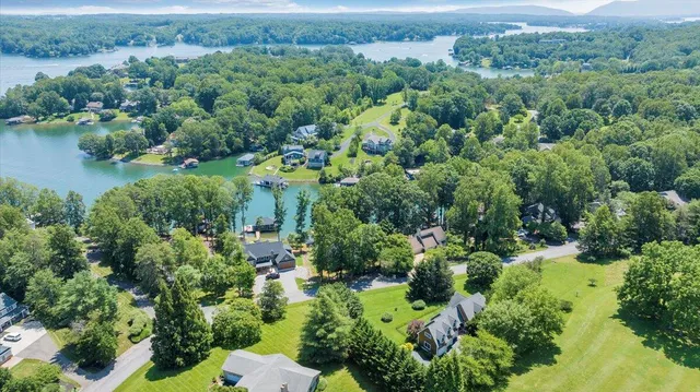 $1,565,000 | 428 Anchor Drive, Moneta, VA 24121