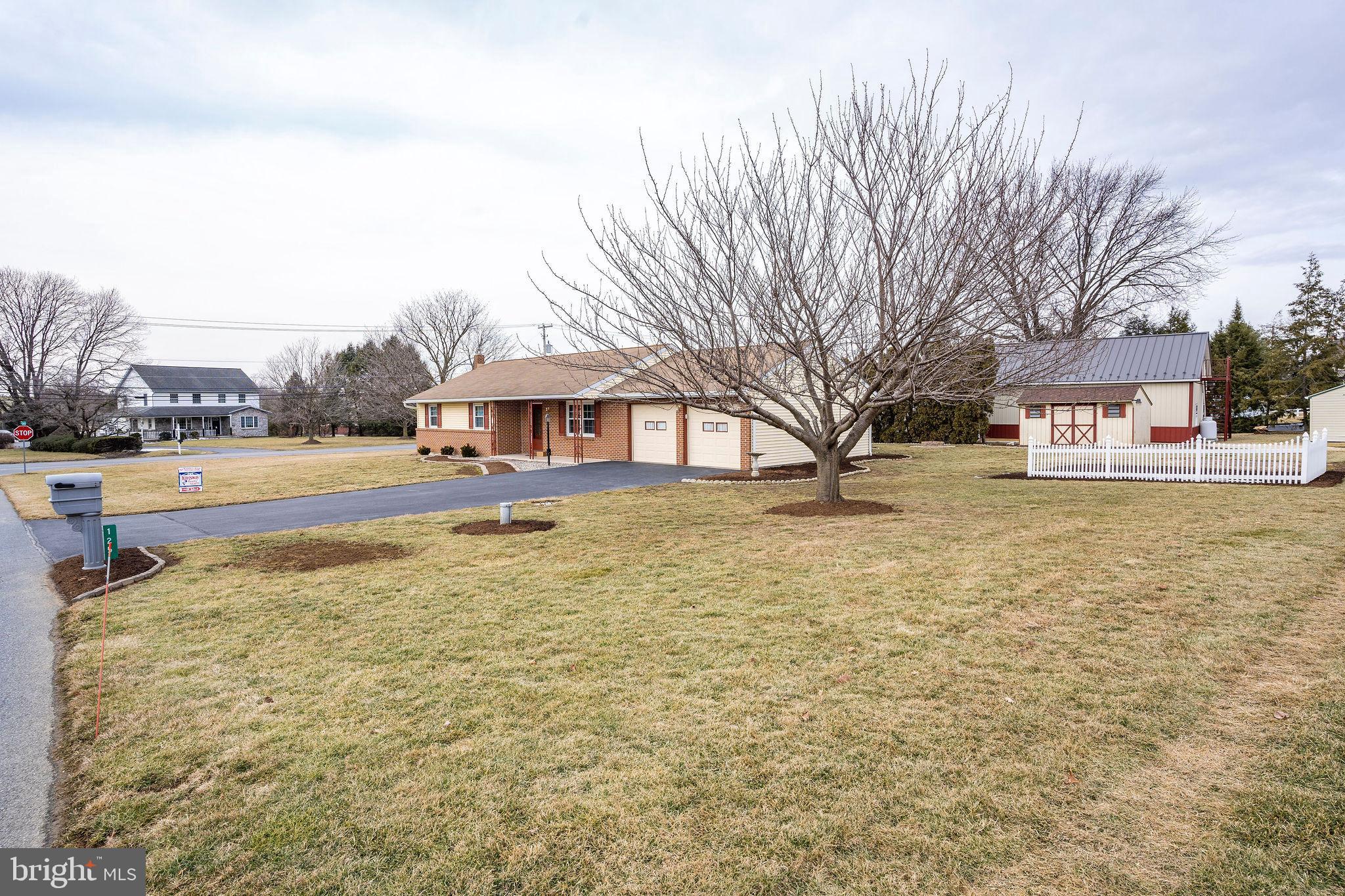125 Sunset Road East Earl, PA 17519 - Photo 3 of 46 Gallery Image 3