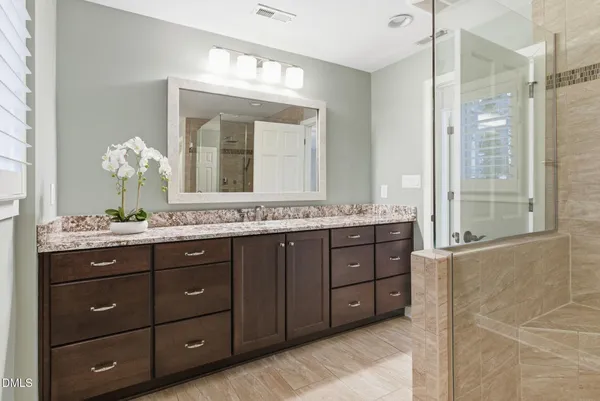 $925,000 | 3201 Fieldview Court, Raleigh, NC 27607