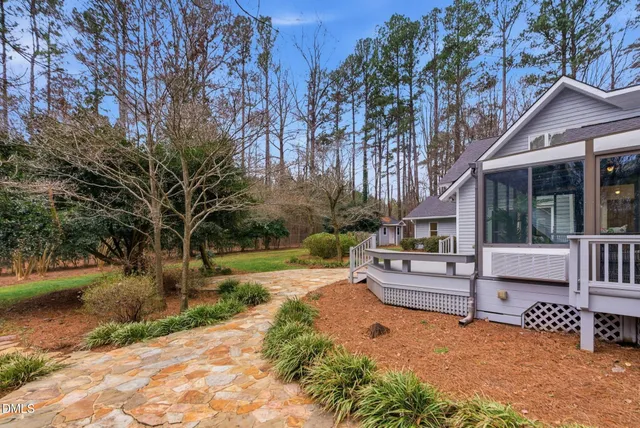 $975,000 | 3201 Fieldview Court, Raleigh, NC 27607