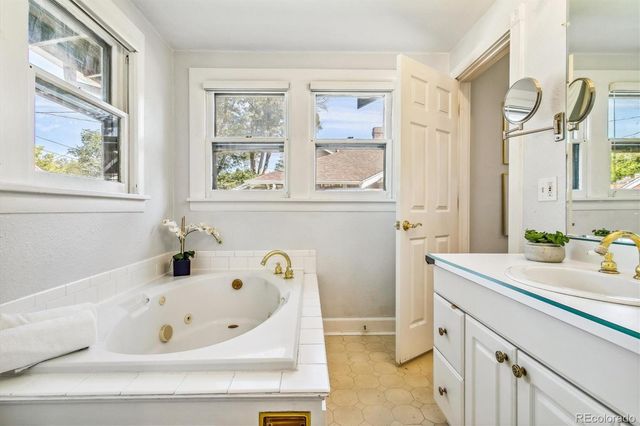 $850,000 | 921 Jackson Street, Denver, CO 80206