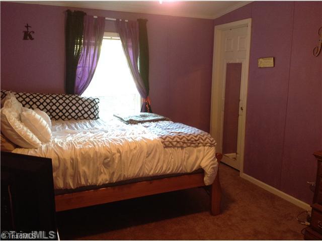 1217 Giles Road Lexington, NC 27295 - Photo 7 of 17 2nd Bedroom.