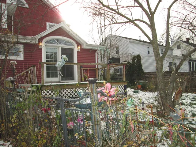 $270,000 | 1434 Titus Avenue, Irondequoit, NY 14622