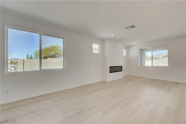 $950,990 | 394 Arizona Street, Boulder City, NV 89005