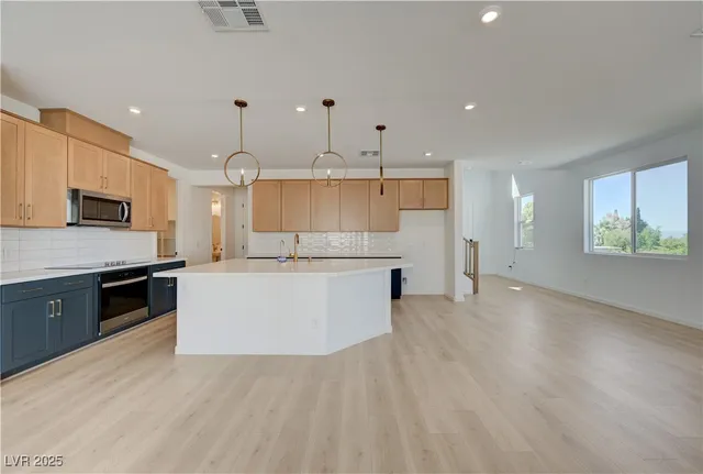 $962,356 | 394 Arizona Street, Boulder City, NV 89005