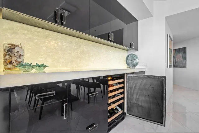 $1,170,000 | 2640 Lake Shore Drive, Unit 2307, Riviera Beach, FL 33404