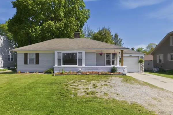 $220,000 | 1137 East Main Street, Flushing, MI 48433