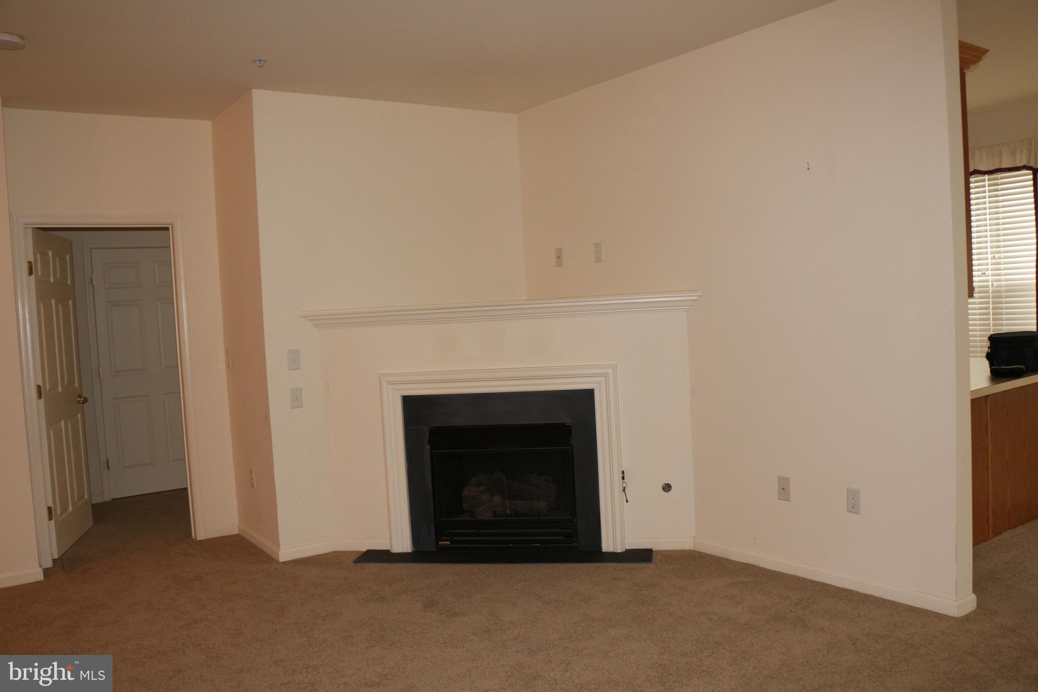 75 Kyle Way Ewing, NJ 08628 - Photo 4 of 15