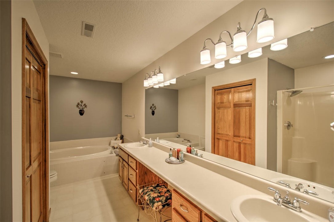 3646 Pleasantview Court Decatur, IL 62526 - Photo 24 of 45