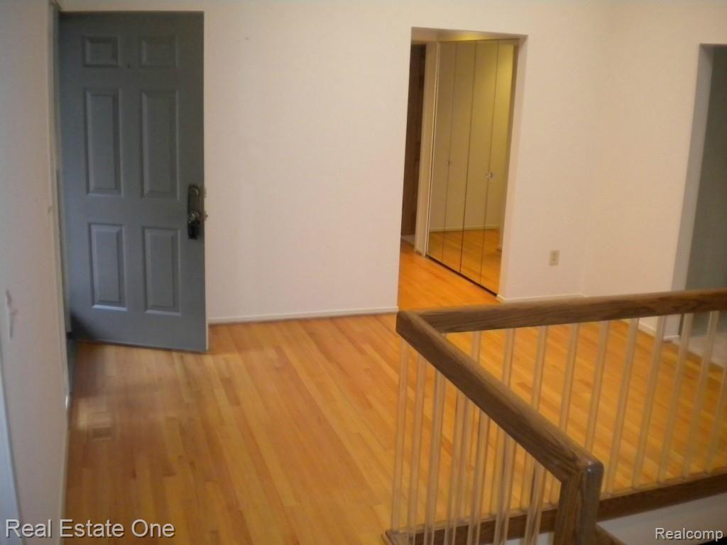 36615 Valley Ridge Drive Farmington, MI 48331 - Photo 26 of 51 pics 101414 incl valley ridge 470.jpg