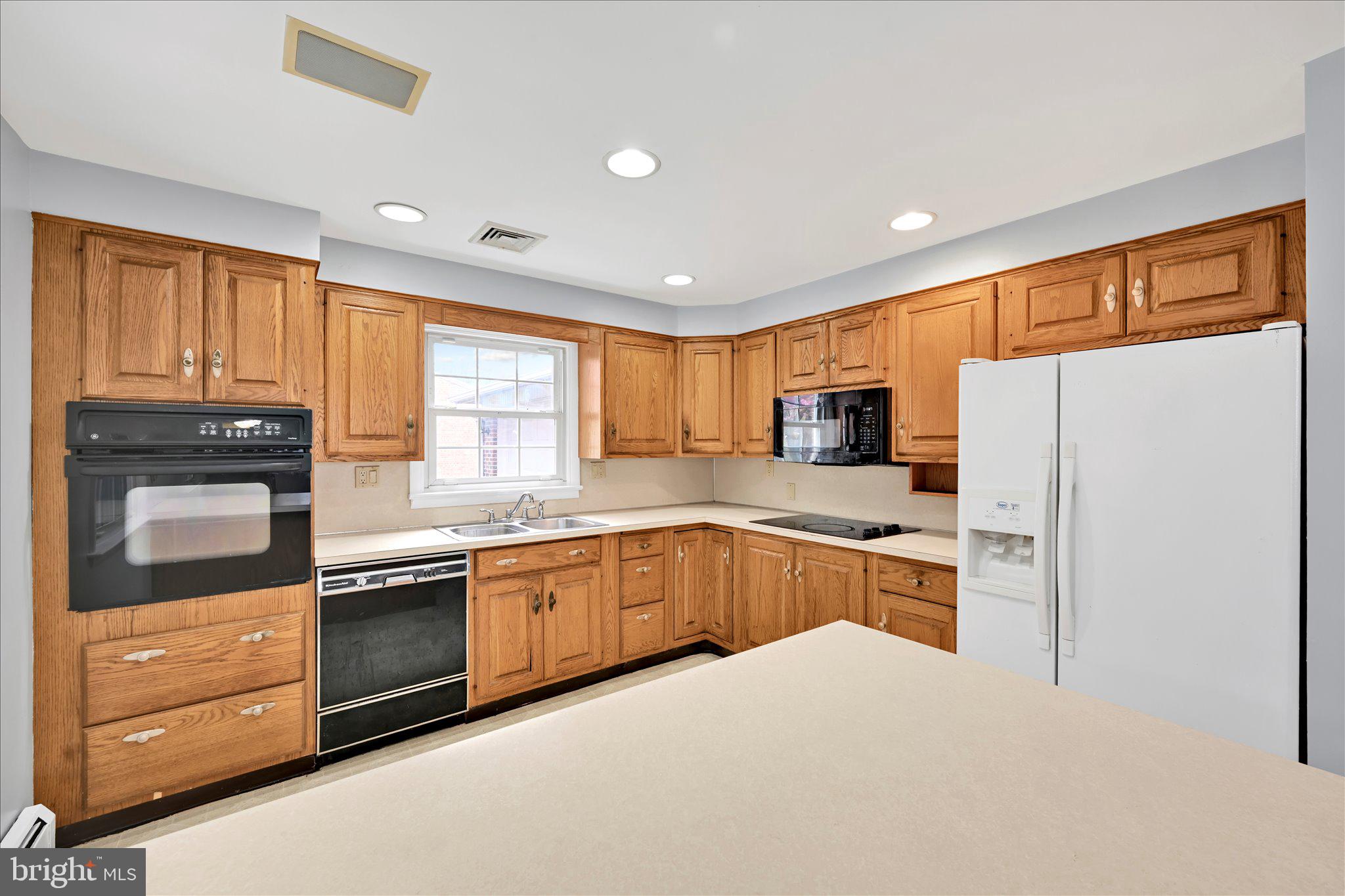 370 Beverly Road Camp Hill, PA 17011 - Photo 13 of 39