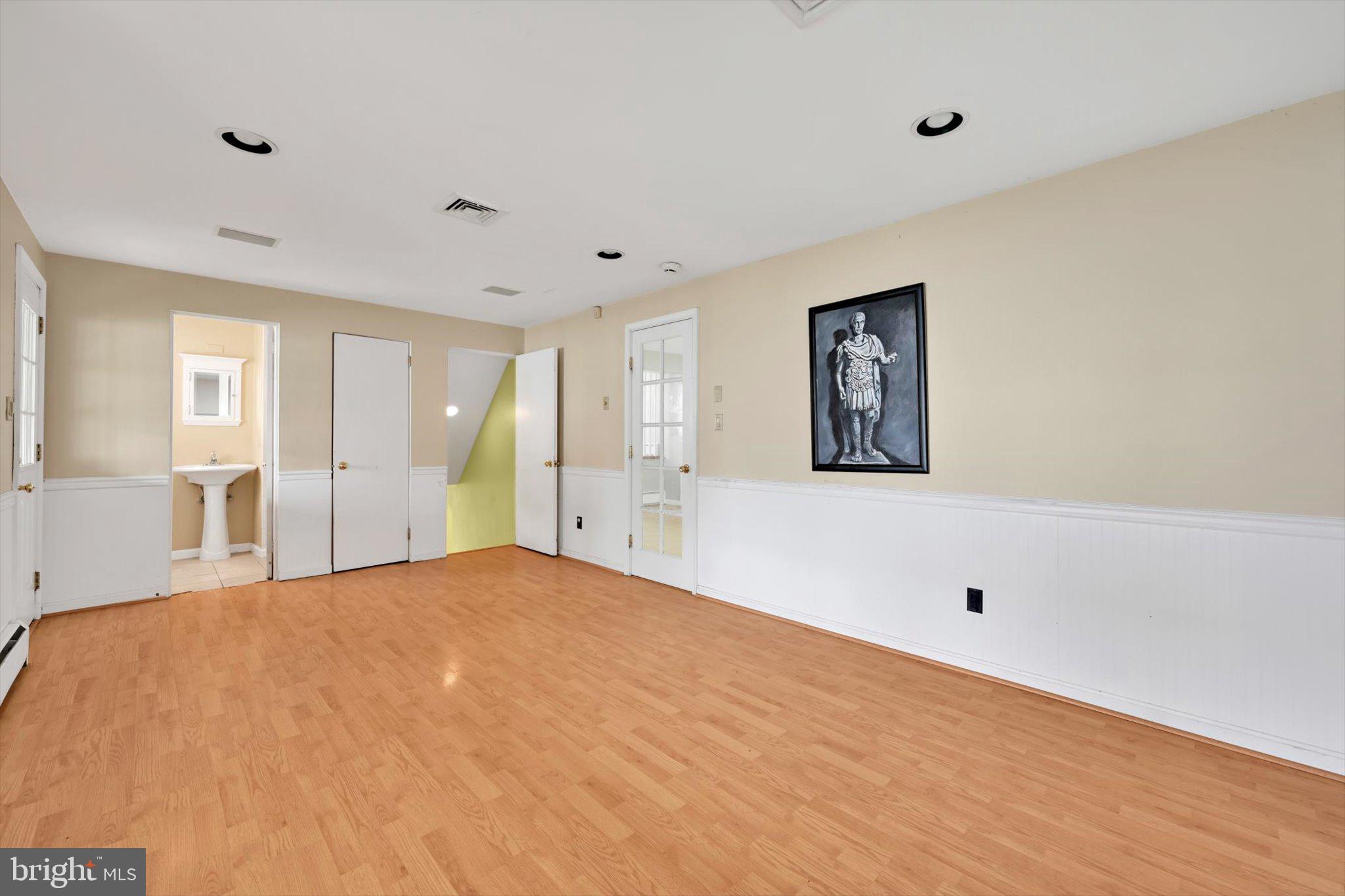 370 Beverly Road Camp Hill, PA 17011 - Photo 17 of 39