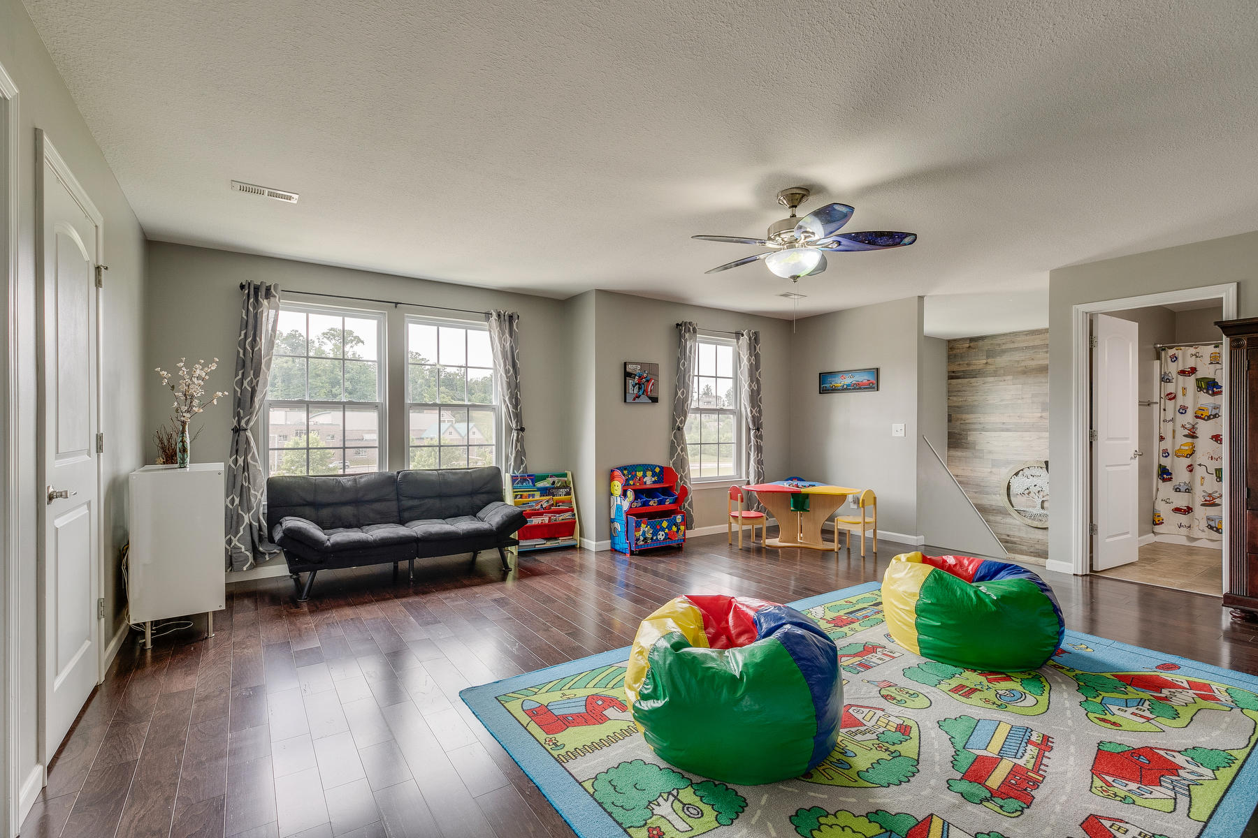 2740 Edinburgh Channel Road Kingsport, TN 37664 - Photo 34 of 54 034
