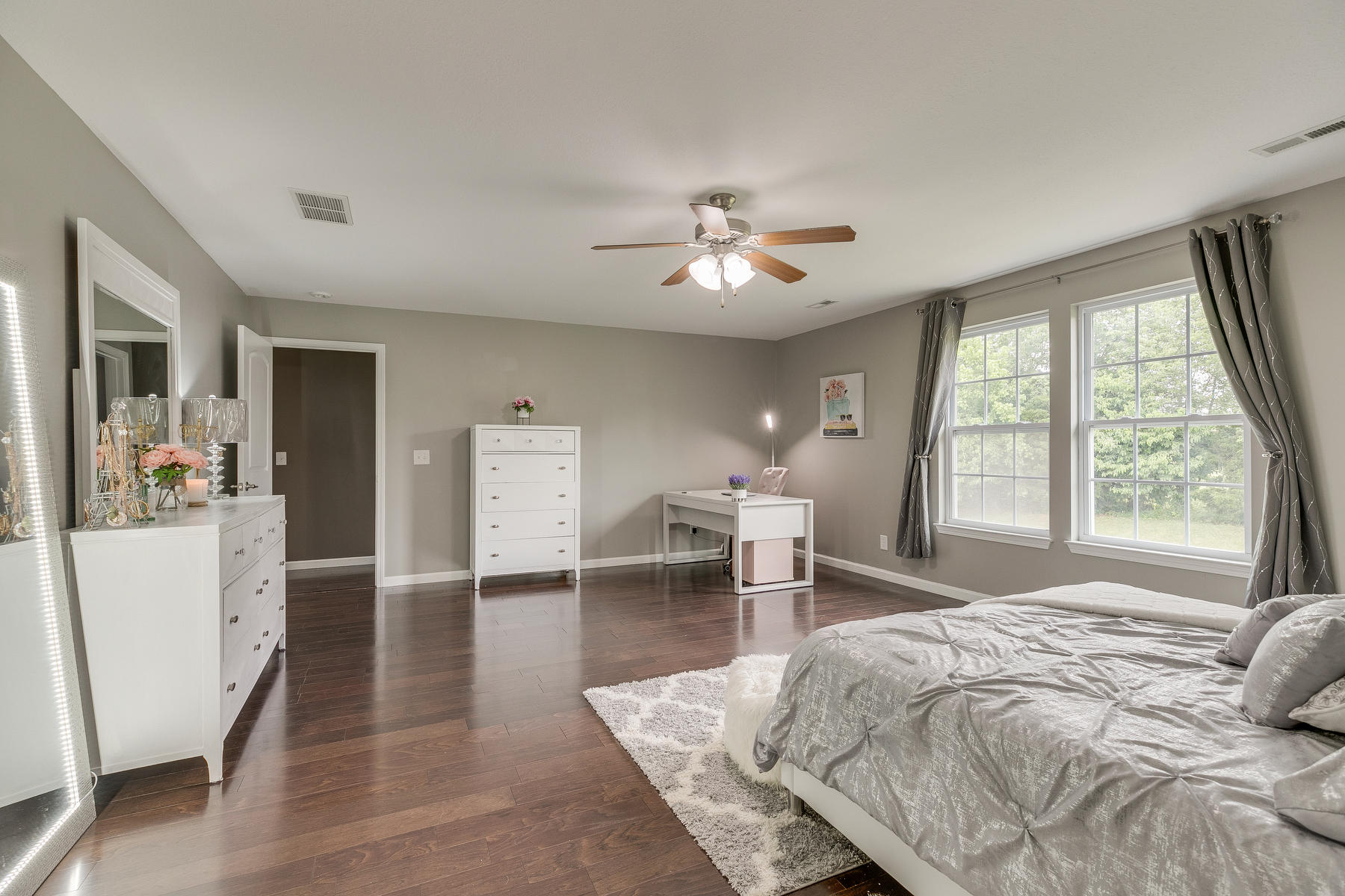 2740 Edinburgh Channel Road Kingsport, TN 37664 - Photo 37 of 54 037