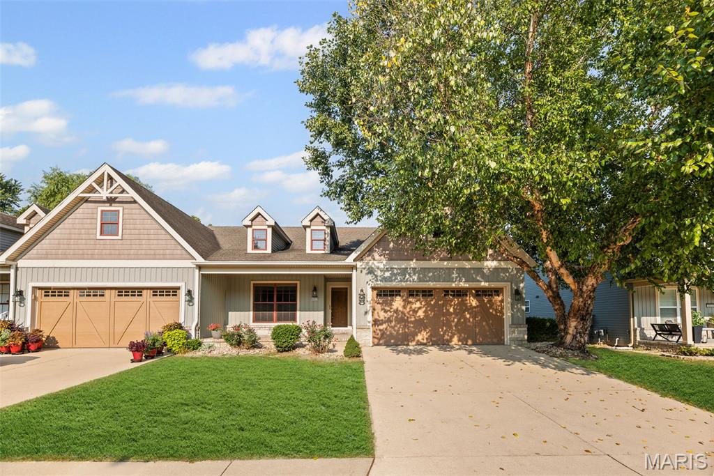 4802 Azalea Place Alton, IL 62002 - Photo 1 of 36